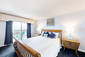 Island Echos Condominiums