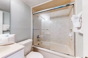 Island Echos Condominiums