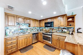 Island Echos Condominiums