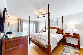 Island Echos Condominiums