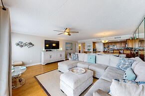 Island Echos Condominiums