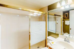 Island Echos Condominiums