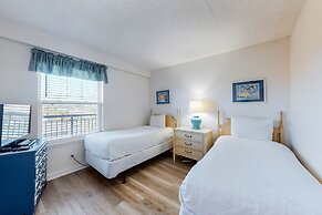 Island Echos Condominiums