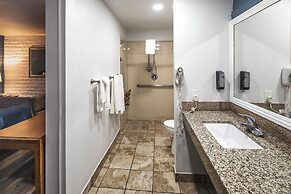 Hitching Post Studios Inn