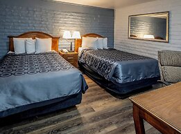 Hitching Post Studios Inn