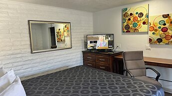 Hitching Post Studios Inn