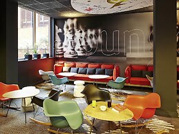 ibis Reading Centre