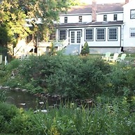 The Hayden Creek Inn