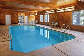 La Quinta Inn & Suites by Wyndham Bakersfield North