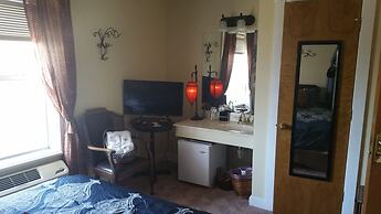 Woodstock Inn B&B