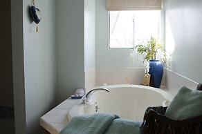 Woodstock Inn B&B