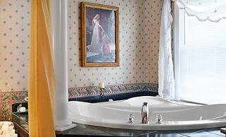 Woodstock Inn B&B