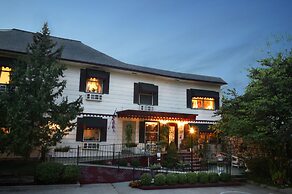 Woodstock Inn B&B
