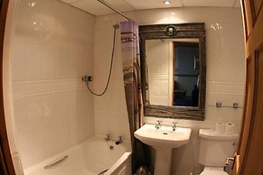 Inn On The Prom Hotel