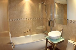 Inn On The Prom Hotel