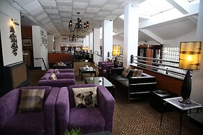 Inn On The Prom Hotel