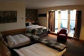 Inn On The Prom Hotel