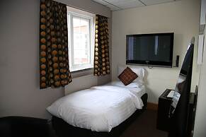 Inn On The Prom Hotel