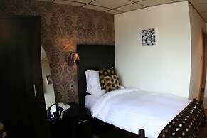 Inn On The Prom Hotel