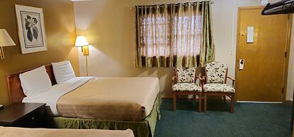 Colonial Inn Dyersville