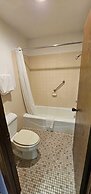 Colonial Inn Dyersville