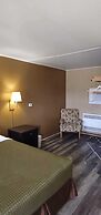 Colonial Inn Dyersville