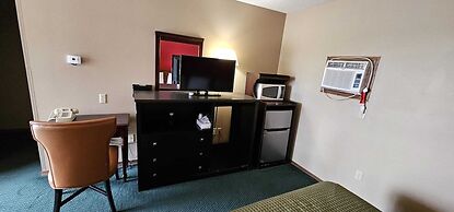Colonial Inn Dyersville