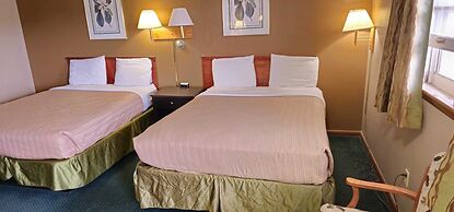 Colonial Inn Dyersville