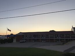 Colonial Inn Dyersville