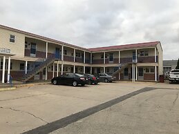 Colonial Inn Dyersville