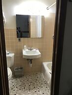 Colonial Inn Dyersville