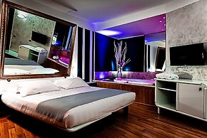 Business Hotel
