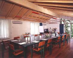 Business Hotel