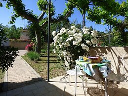 AppartHotel Festival Sud Suites - Gare TGV