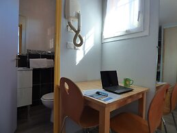 AppartHotel Festival Sud Suites - Gare TGV