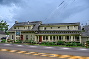 Brass Lantern Inn