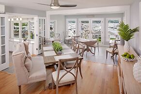 Inn at Harbor Hill Marina