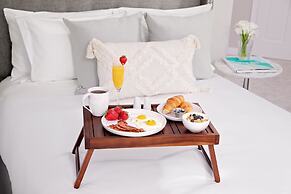 Inn at Harbor Hill Marina