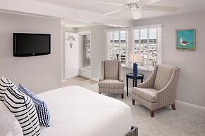 Inn at Harbor Hill Marina