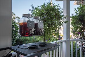 Inn at Harbor Hill Marina