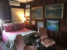 Fairlawn Inn