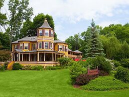 Fairlawn Inn