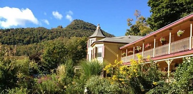 Fairlawn Inn