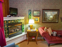 Fairlawn Inn