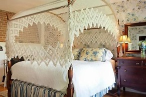 Arlington's West Mountain Inn