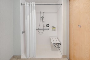 Holiday Inn Express Hotel & Suites West Long Branch by IHG