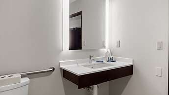 Holiday Inn Express and Suites Newton by IHG