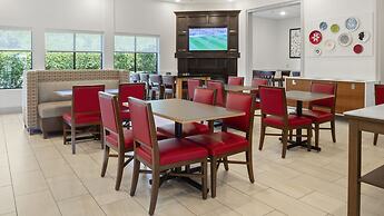 Holiday Inn Express and Suites Newton by IHG