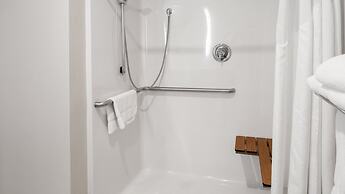 Holiday Inn Express and Suites Newton by IHG