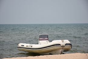 Hotel Club Du Lac Tanganyika